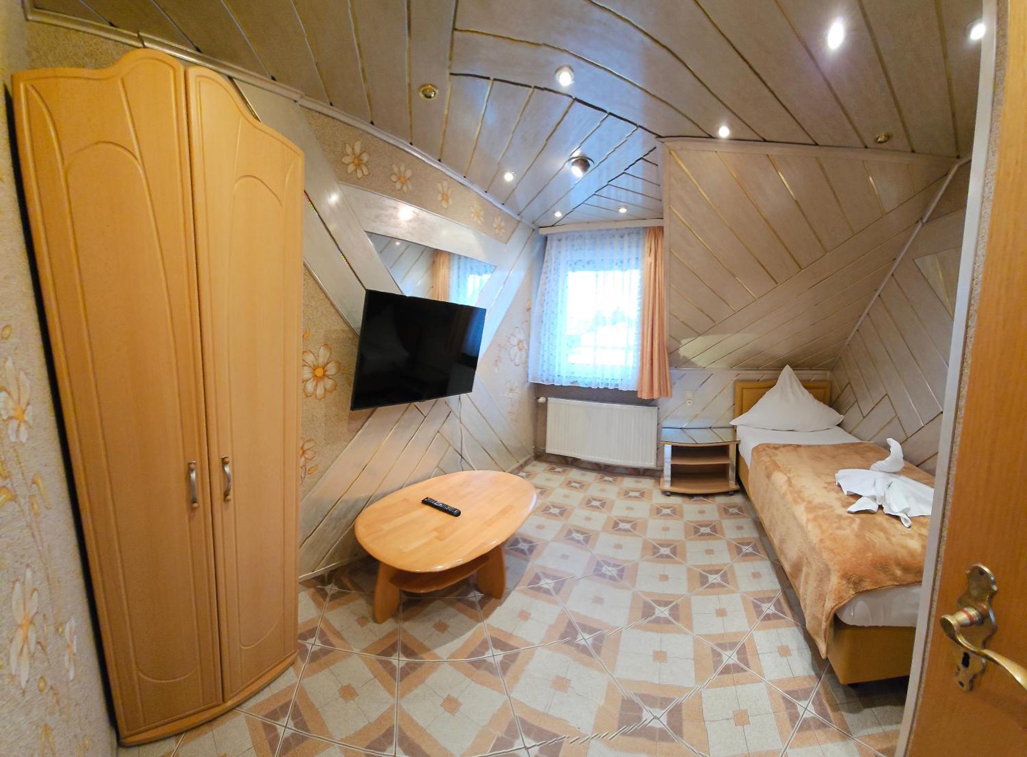 Hotel Tenne Viernheim Εξωτερικό φωτογραφία