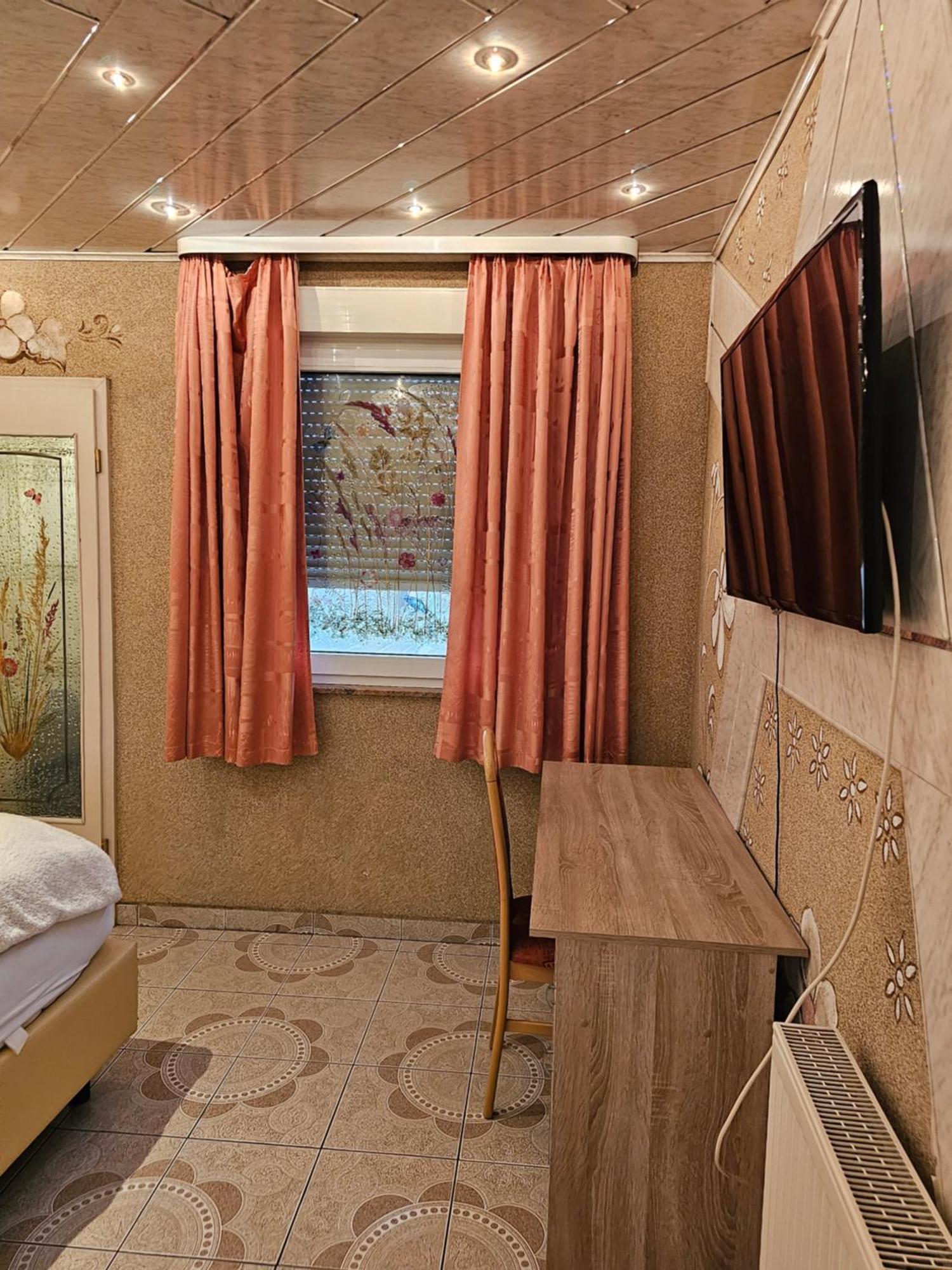Hotel Tenne Viernheim Εξωτερικό φωτογραφία