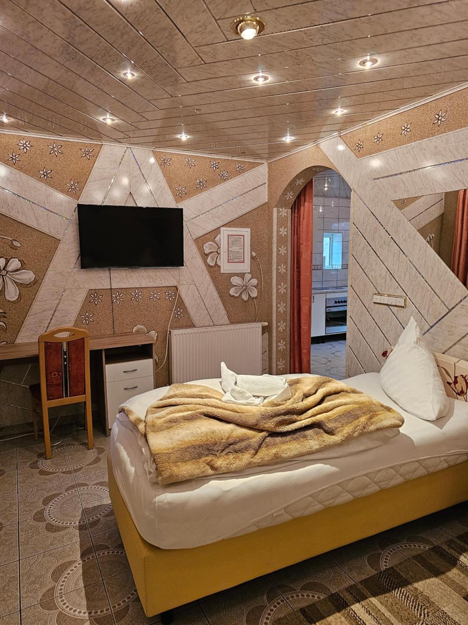 Hotel Tenne Viernheim Εξωτερικό φωτογραφία