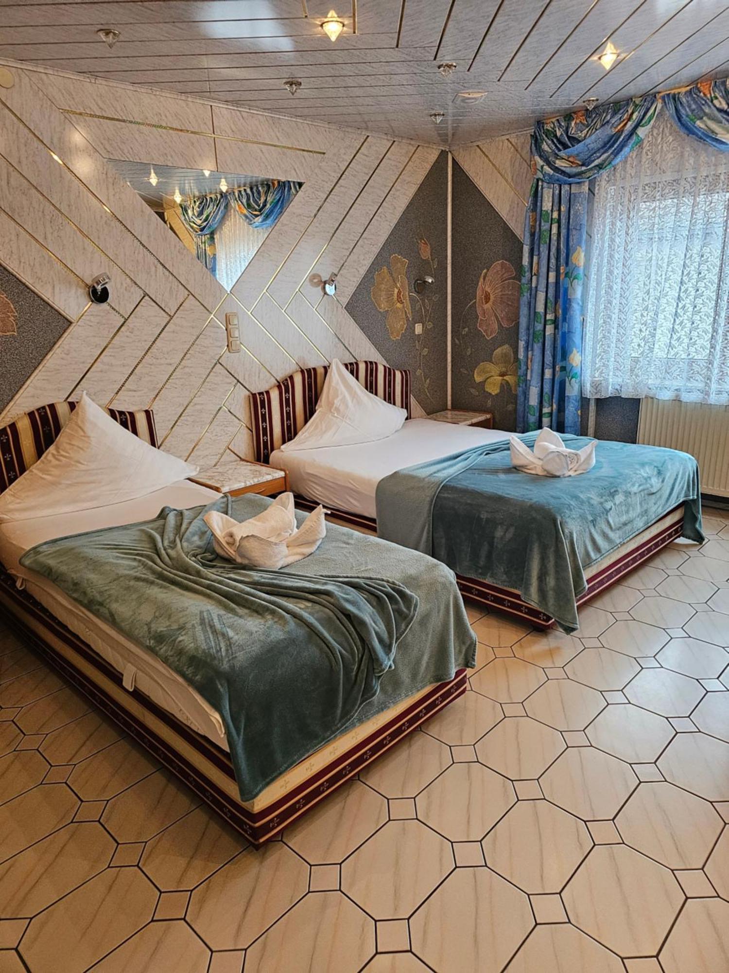 Hotel Tenne Viernheim Εξωτερικό φωτογραφία