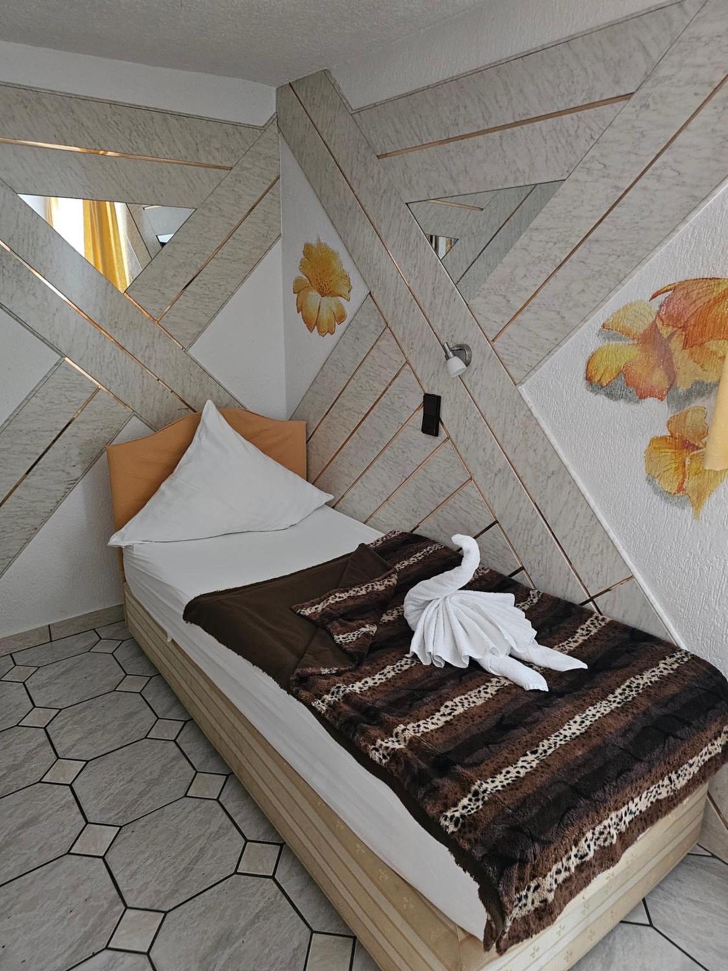 Hotel Tenne Viernheim Εξωτερικό φωτογραφία